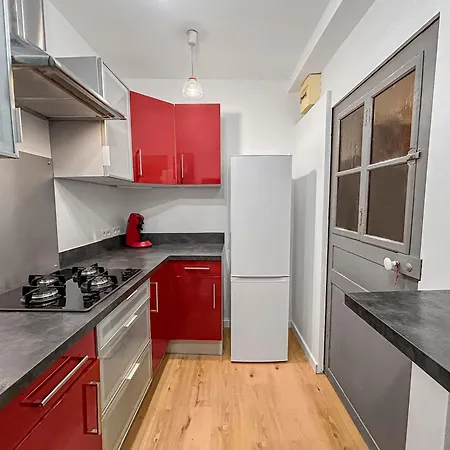 别墅 Maison Rustique Avec Patio Prive 波城