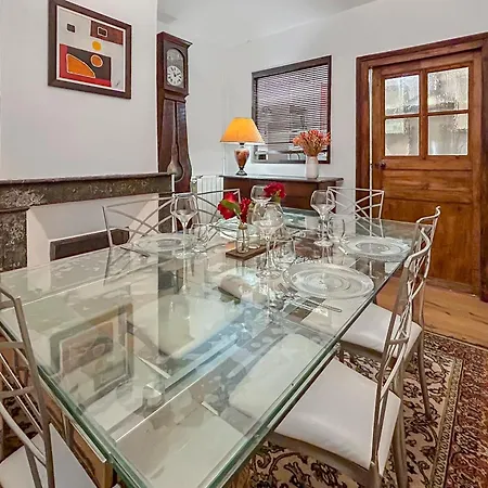 Maison Rustique Avec Patio Prive 别墅 *