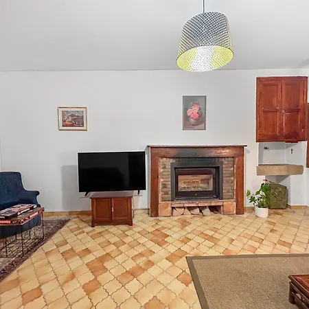 Maison Rustique Avec Patio Prive