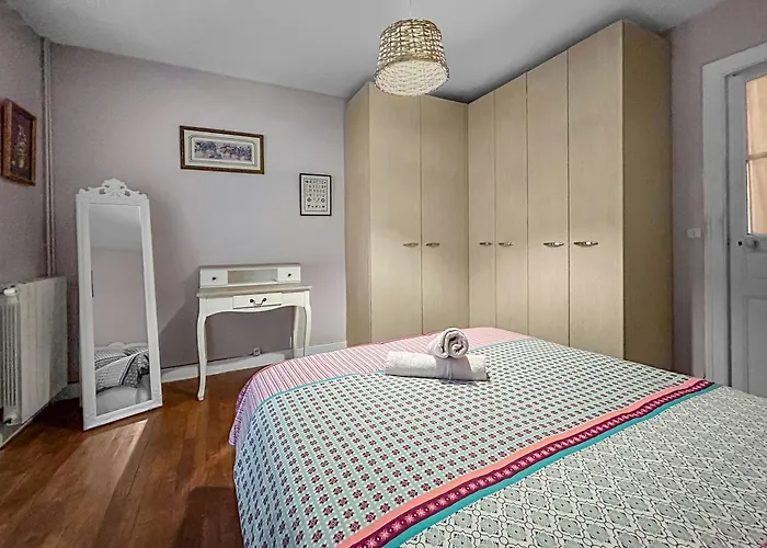 Maison Rustique Avec Patio Privé