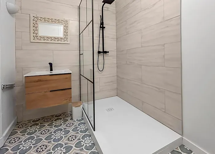 Maison Rustique Avec Patio Privé *