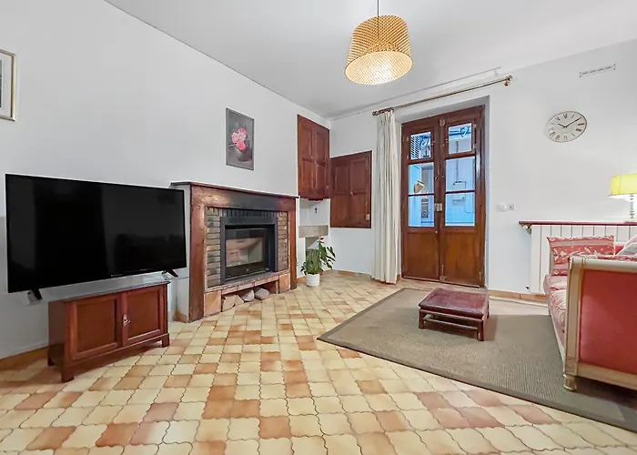 Maison Rustique Avec Patio Prive